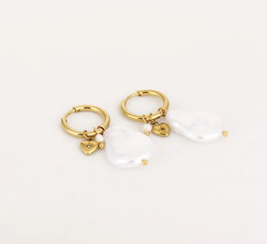 Pearl love oorbellen