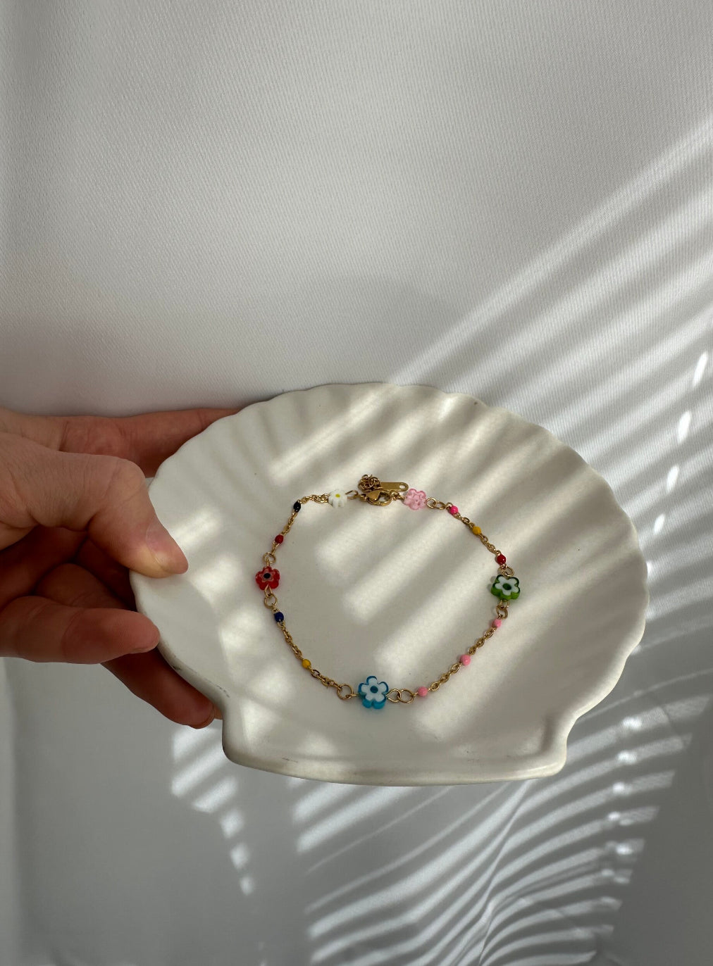 Flower power enkelbandje