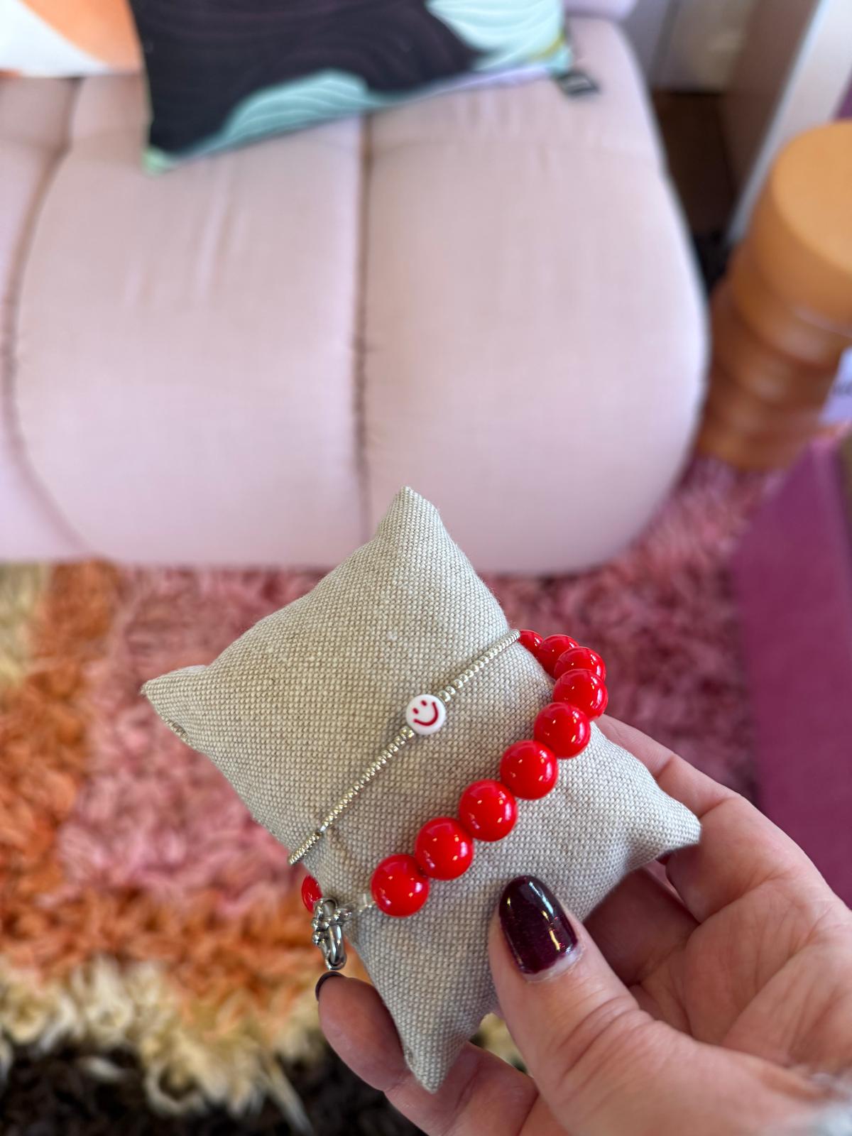 Handmade beadies | Koraalrood