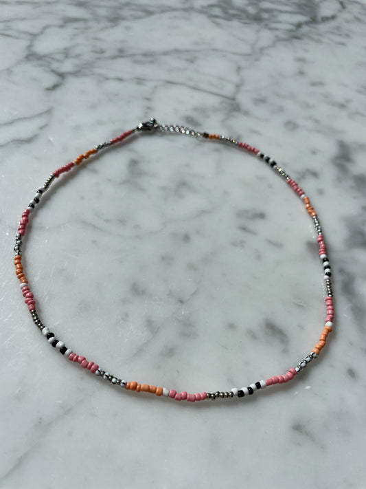 Handmade happy orange ketting