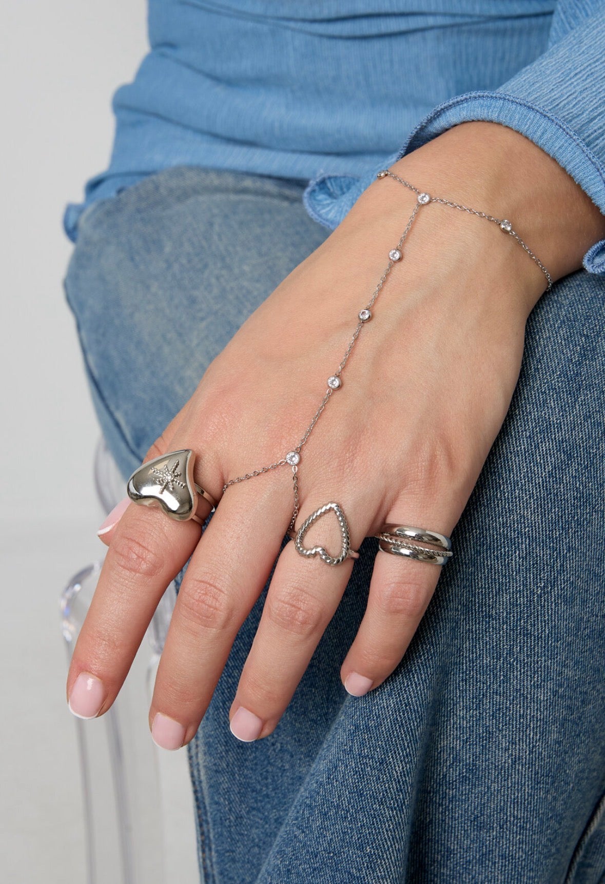 Celeste hand chain