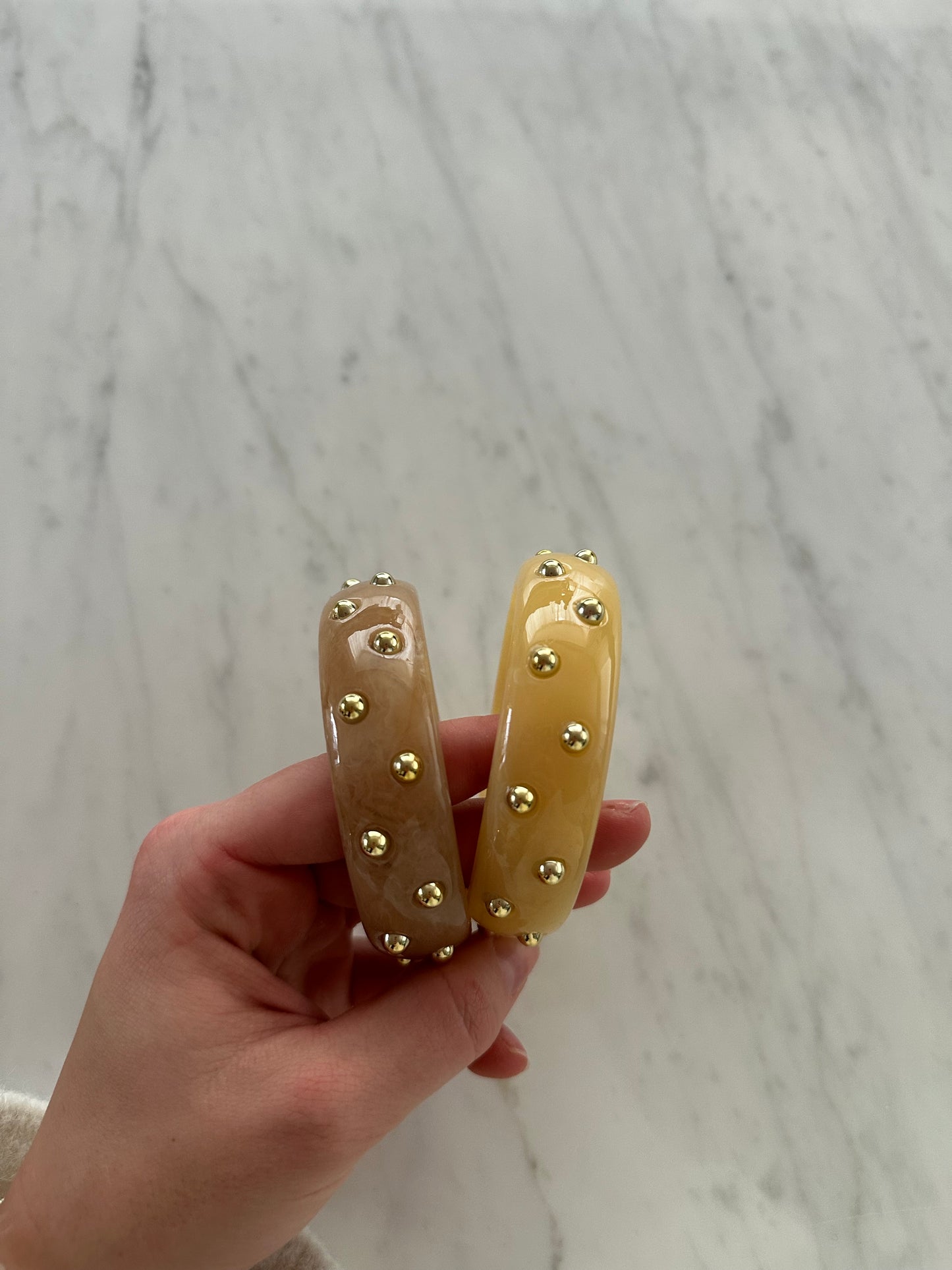 Studs bangle beige
