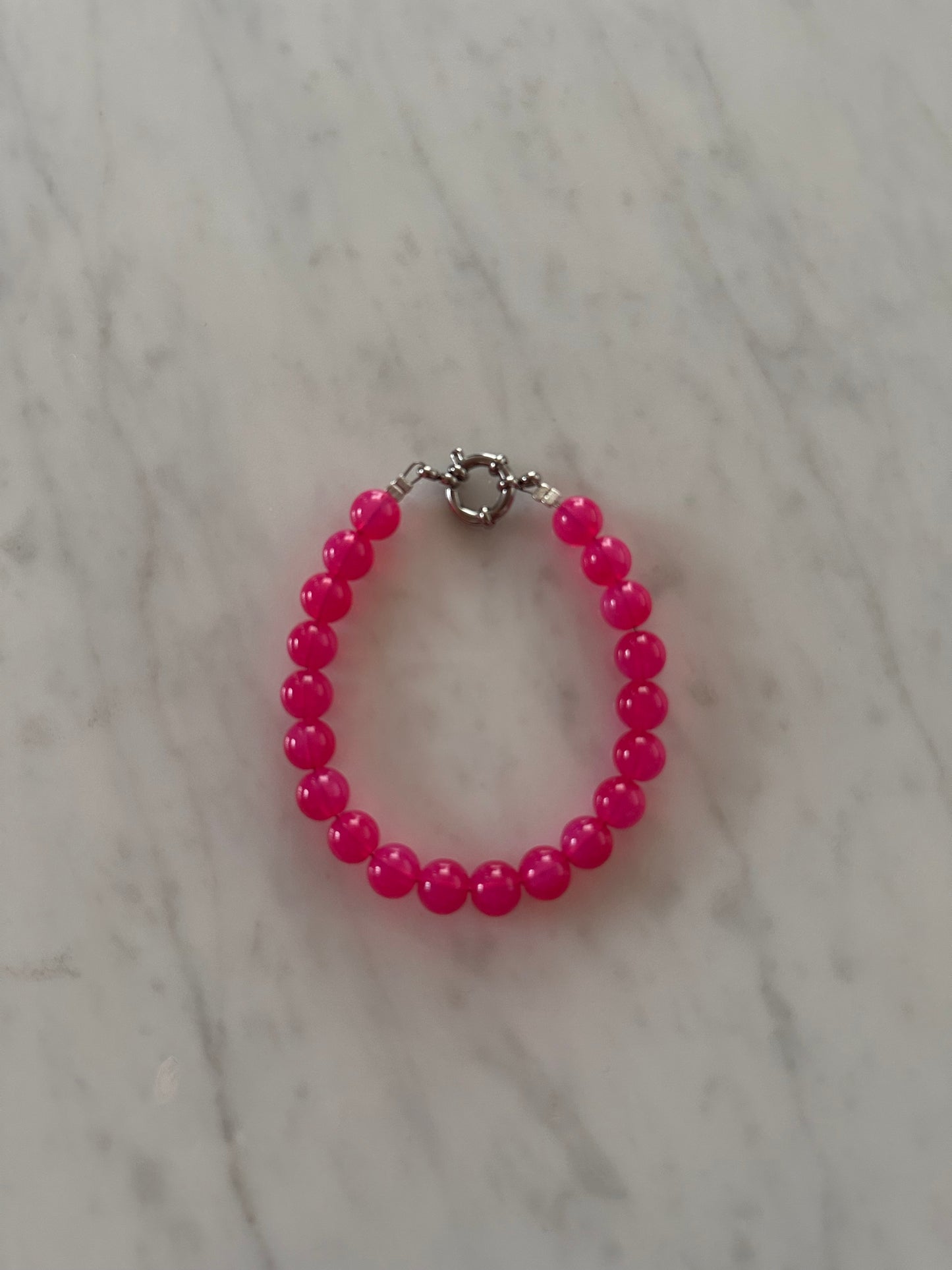 Handmade beadies armbandje | Fuchsia small