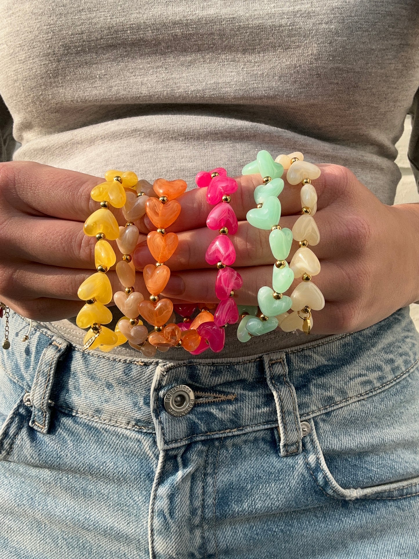 Hartjes armband geel