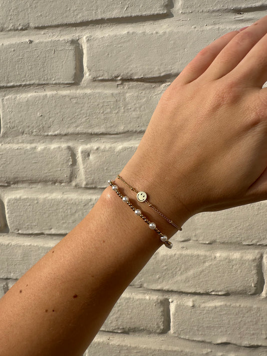 Elastisch parel armbandje