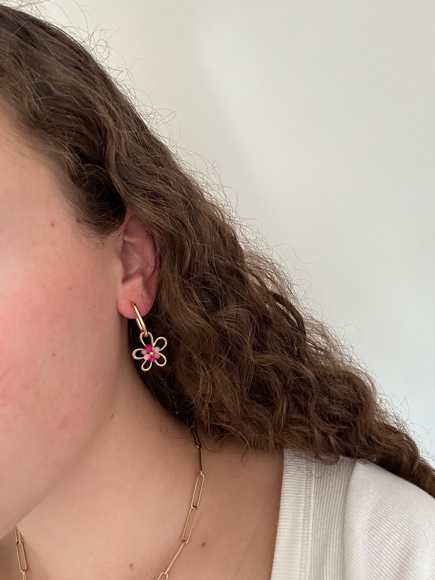 Pink flower oorbellen