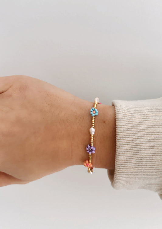 Handmade flower bracelet