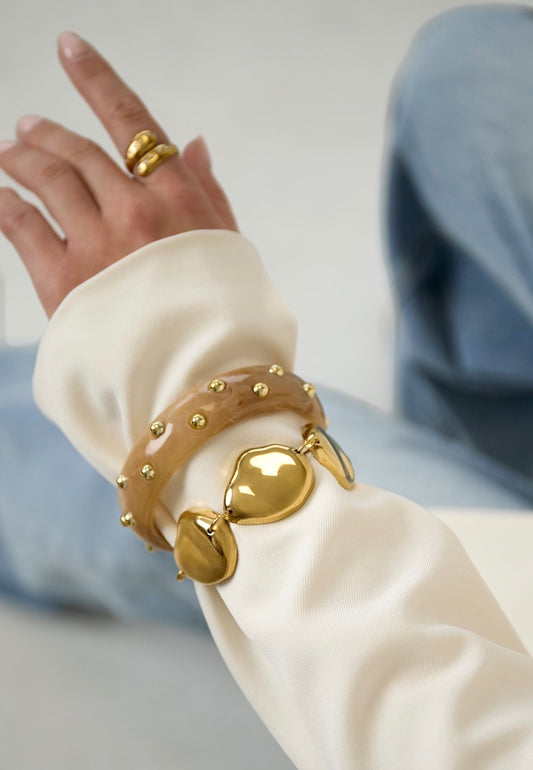 Studs bangle beige