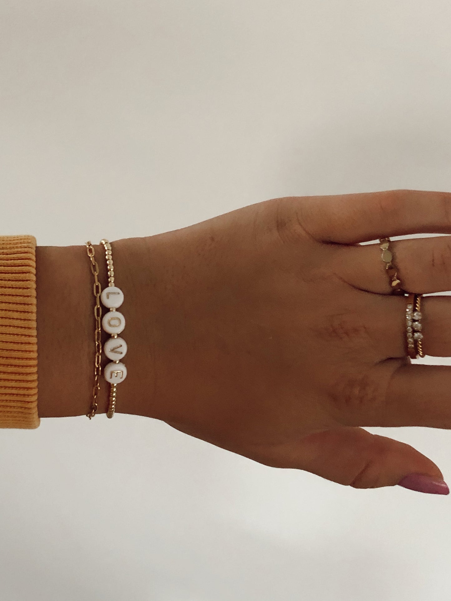 Handmade love armbandje