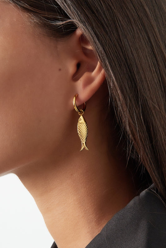 Catching fish oorbellen