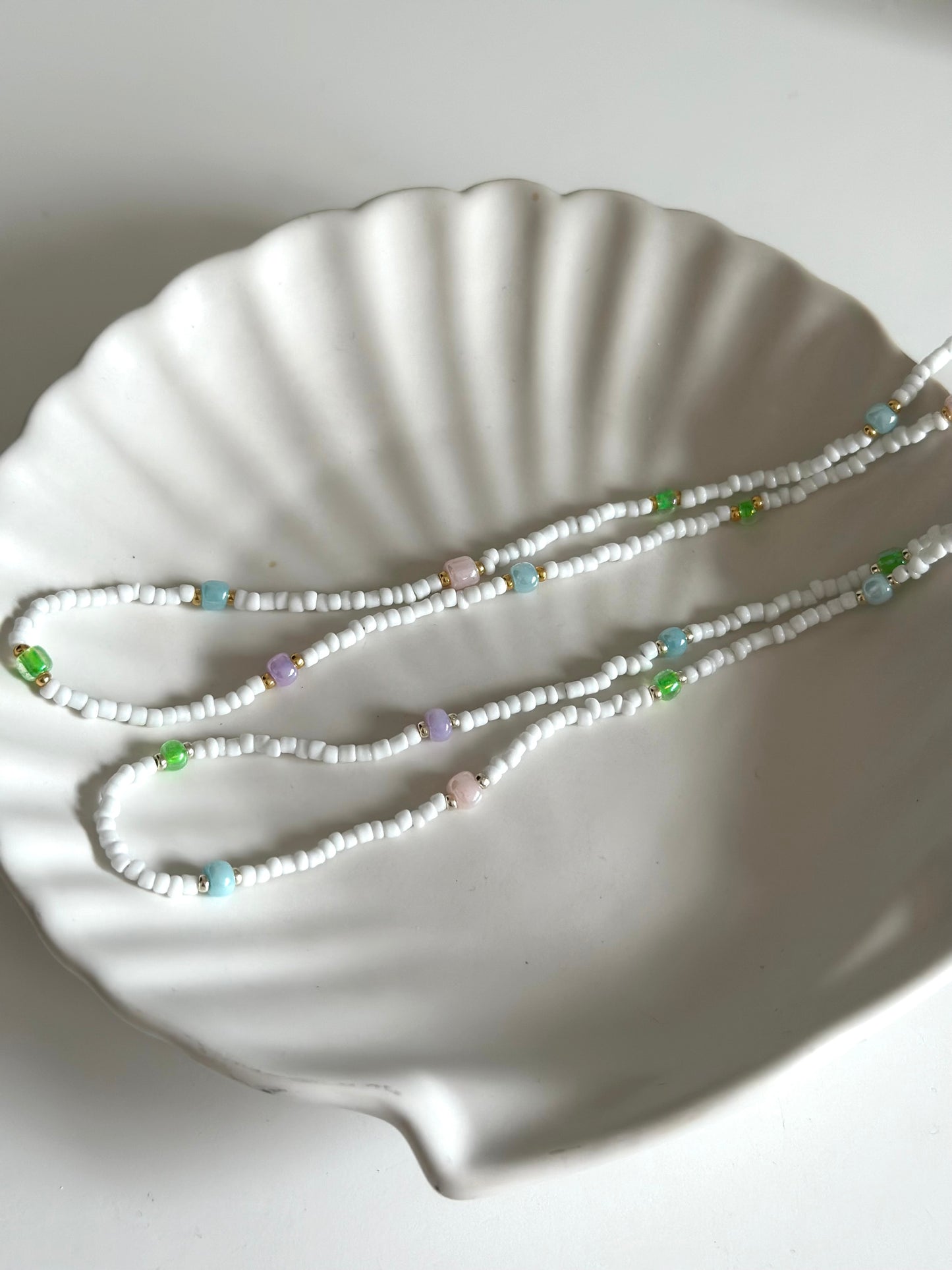 Handmade colourful kettinkje