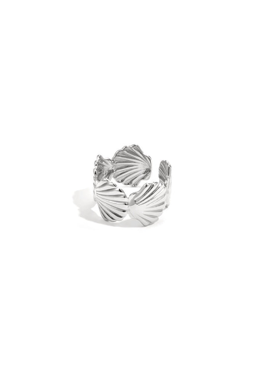 Chunky shell ring