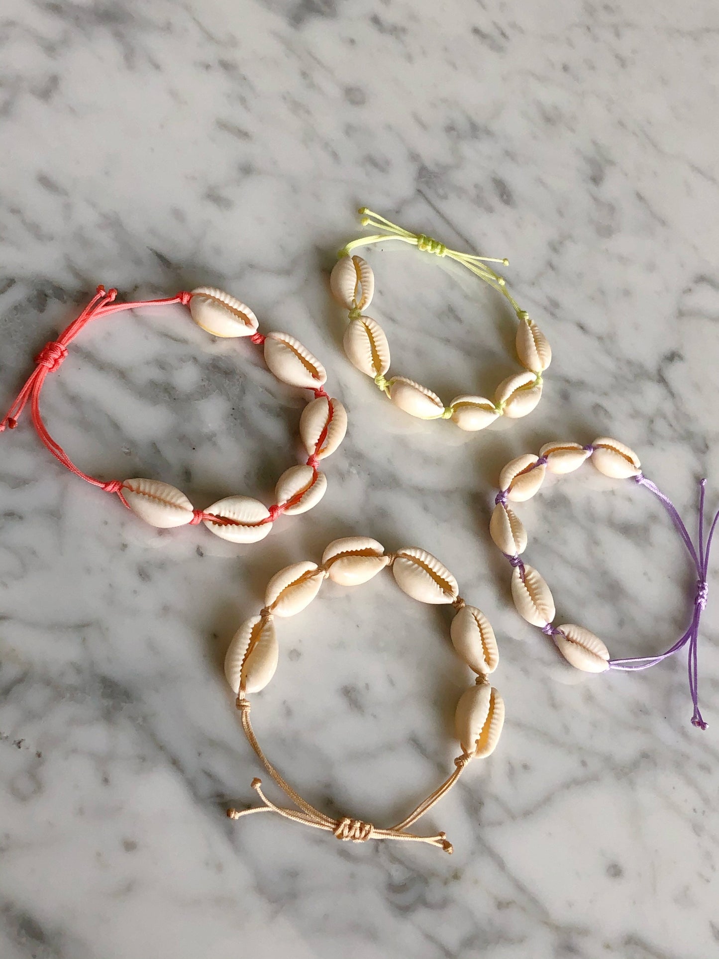Handmade pastel Shell armbandje
